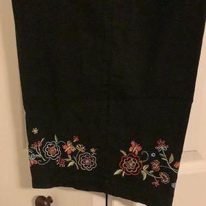 Embroidered linen capris